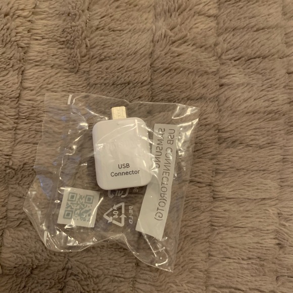 Samsung USB Connector - Picture 2 of 2
